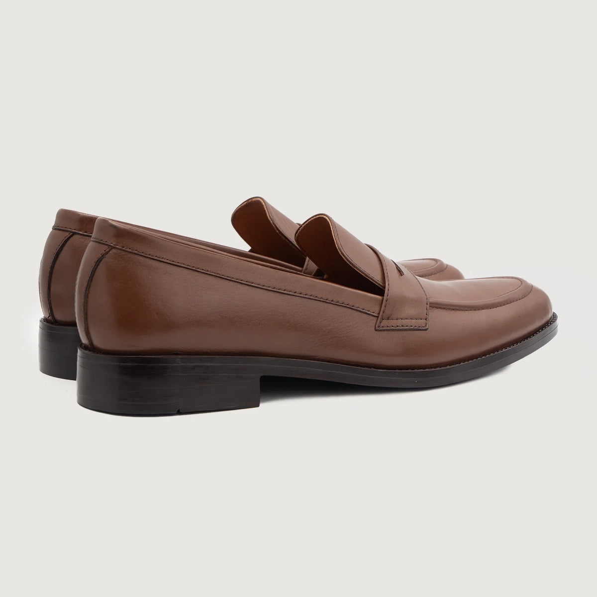 Baxton Braun Leder-Loafer für Herren - Verstärkte Fersenkappe & präzise Doppelnaht