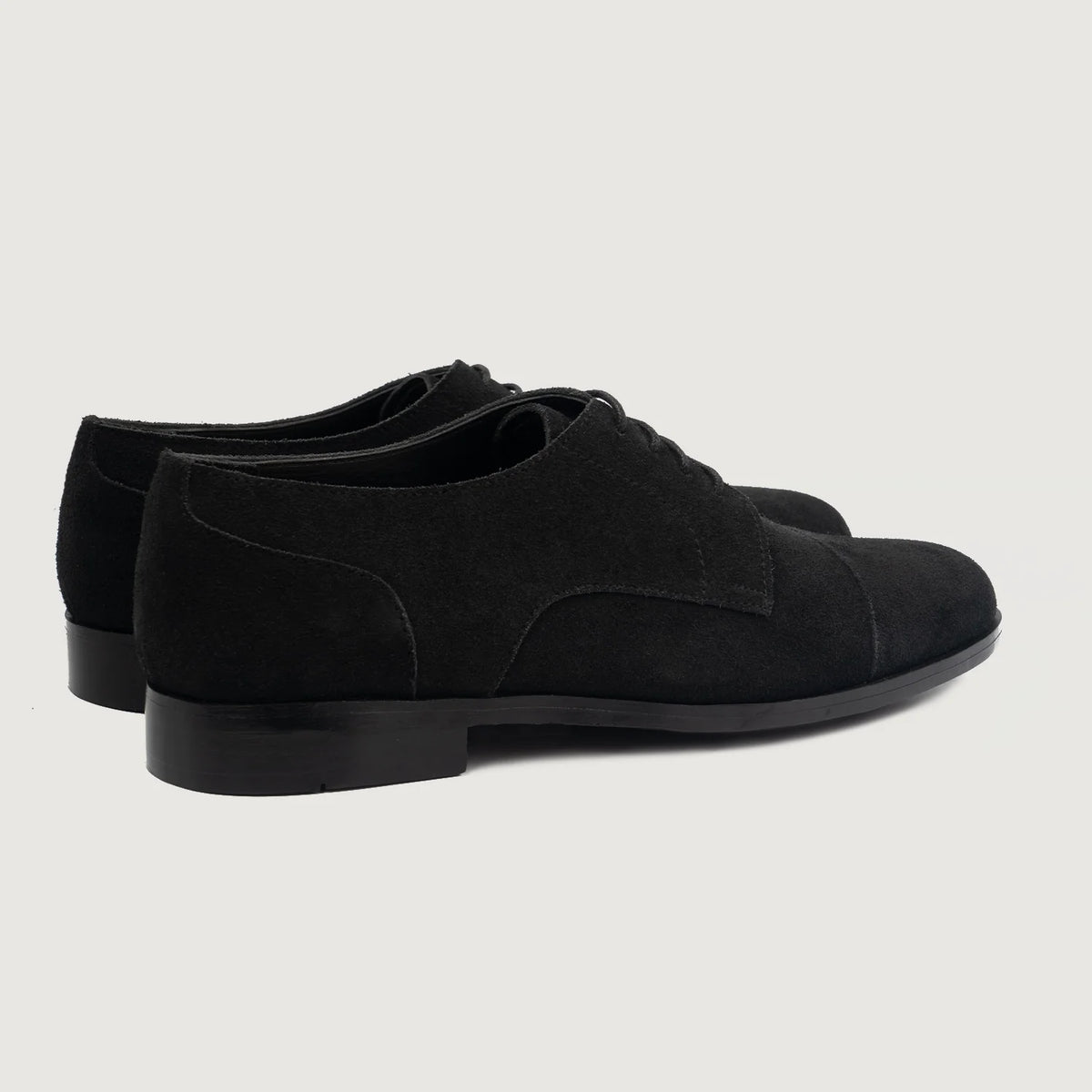 High-Traction Rubber Outsole & Lug Tread Pattern on Attorney Derby Schwarz Suede Lederschuhe für Herren For Men