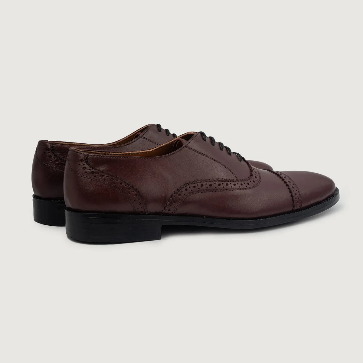 High-Traction Rubber Outsole & Lug Tread Pattern on Grauson Brogues Oxford Kastanienbraun Lederschuhe für Herren For Men