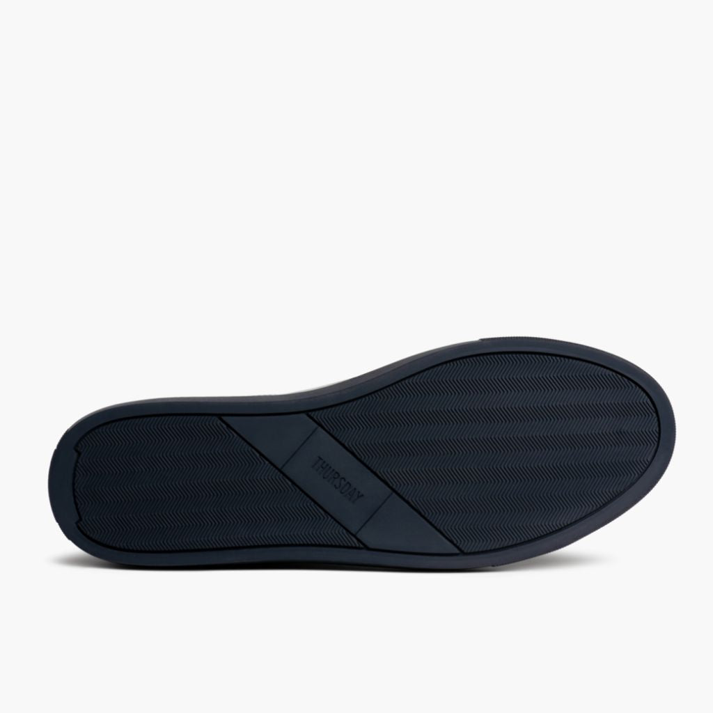 High-Traction Rubber Outsole & Lug Tread Pattern on Encore Navy Leder-Sneaker für Herren