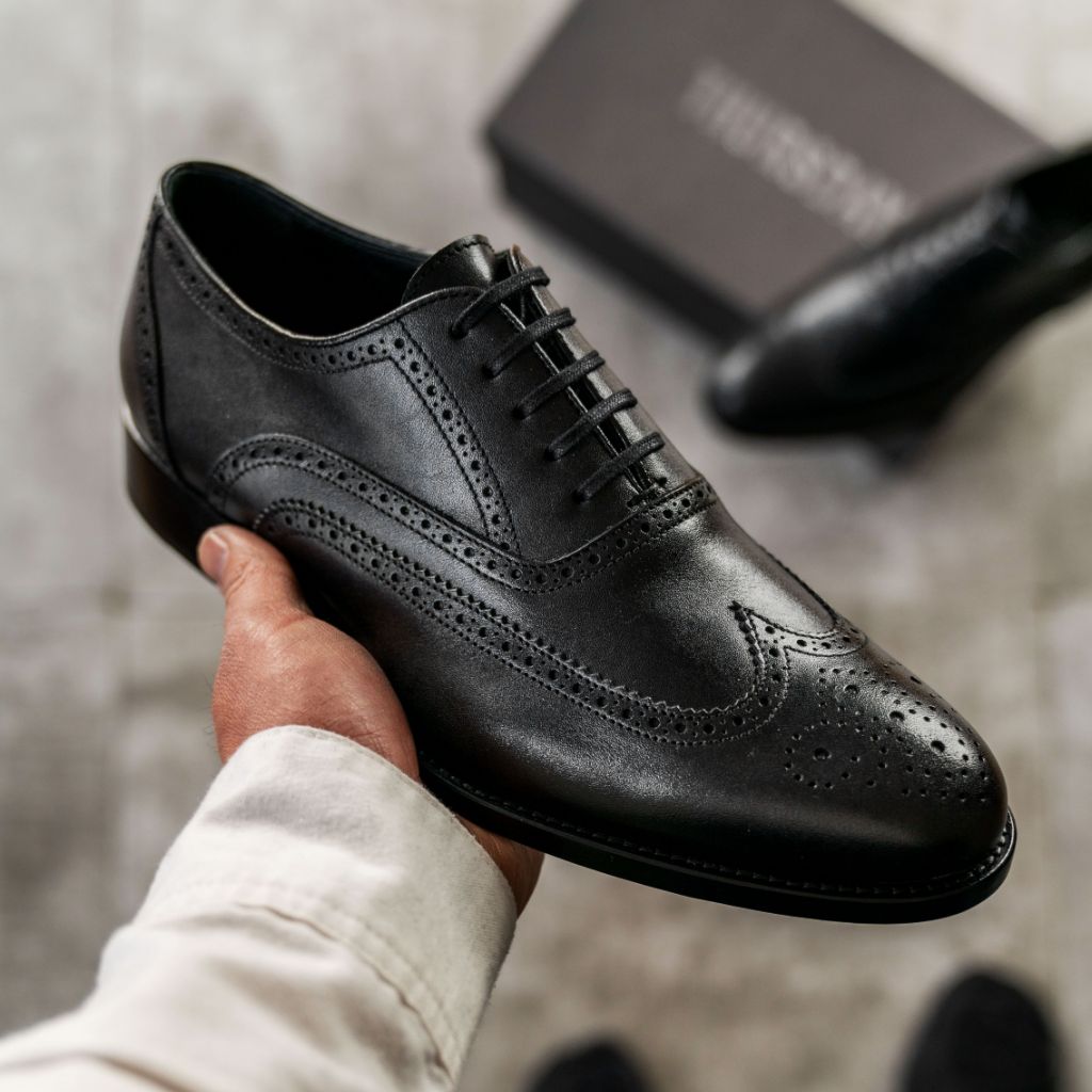 Tailored Rib Cuffs & Hem Craftsmanship Construction Detail on Aviator Schwarz Leder-Loafer für Herren