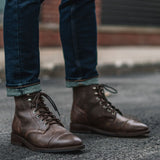 Authentic Full-Grain Leather Grain Depth & Pull-Up Patina Texture Detail
