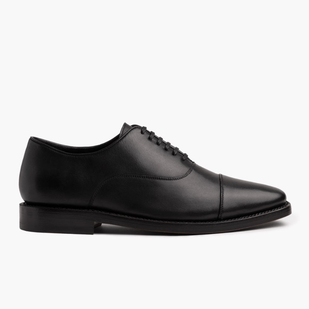Black Full-Grain leather Sneakers - Rahmengenähte Goodyear-Welt-Konstruktion & vordere Zehenkappe