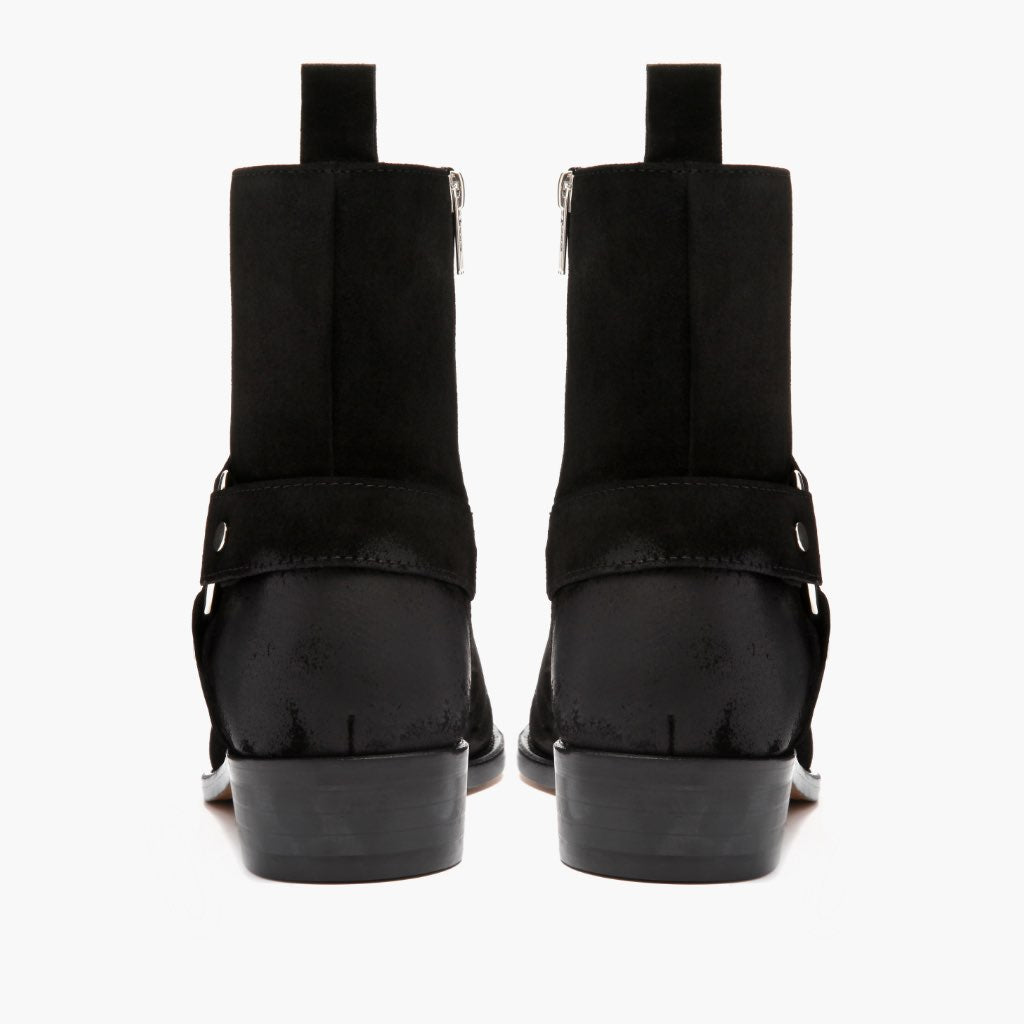 High-Traction Rubber Outsole & Lug Tread Pattern on Harness Schwarz Suede Lederstiefel für Herren