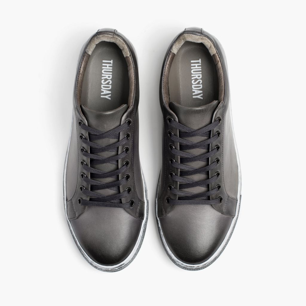 Premier Low Top Distressed Grau Leder-Sneaker für Herren For Men - Verstärkte Fersenkappe & präzise Doppelnaht