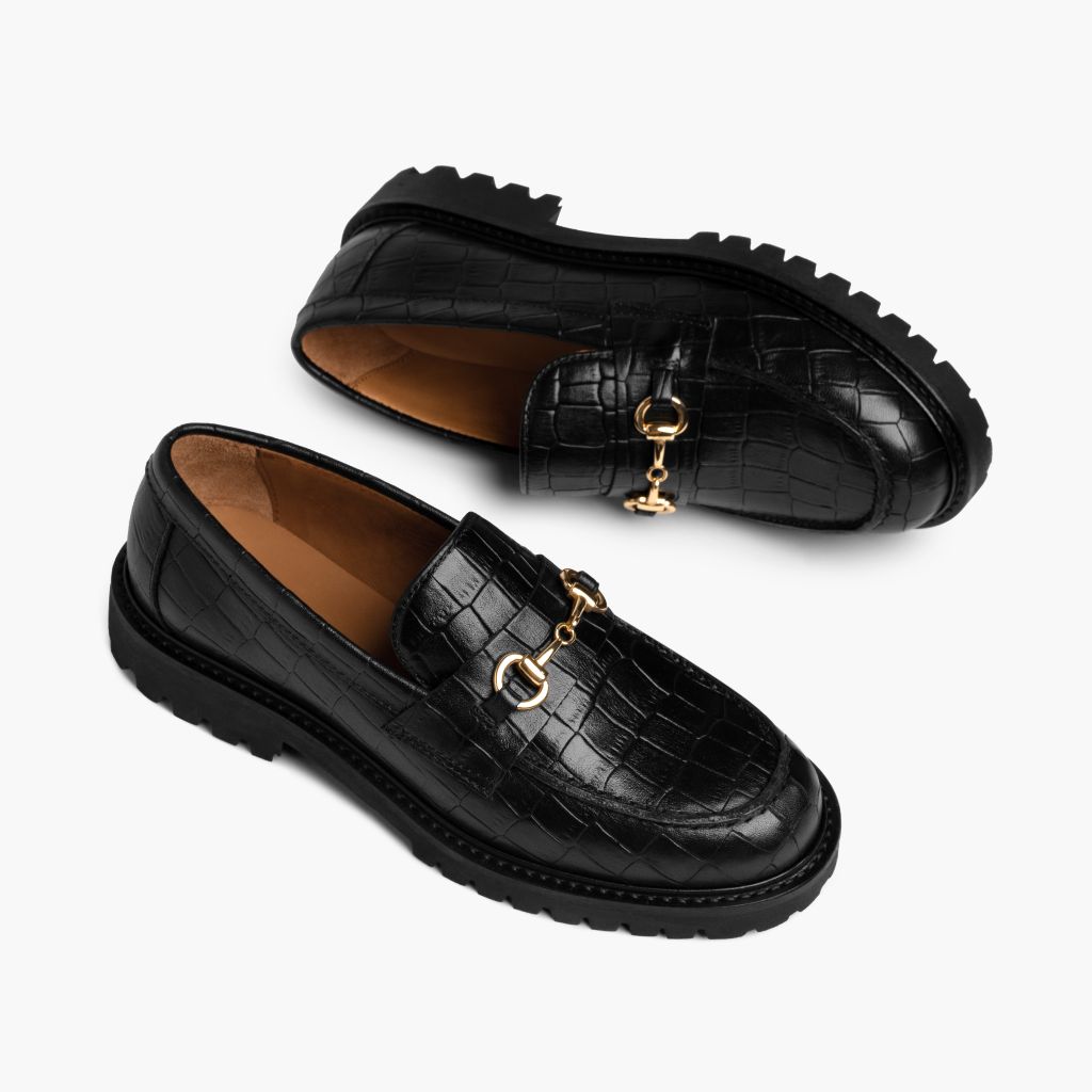 High-Traction Rubber Outsole & Lug Tread Pattern on Penny Schwarz & Gold Croco Leder-Loafer für Damen