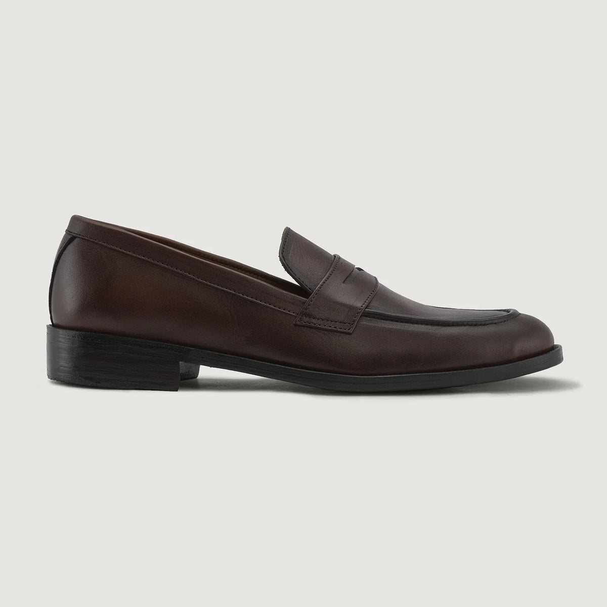 Burnished Brown Full-Grain leather Loafers - Rahmengenähte Goodyear-Welt-Konstruktion & vordere Zehenkappe
