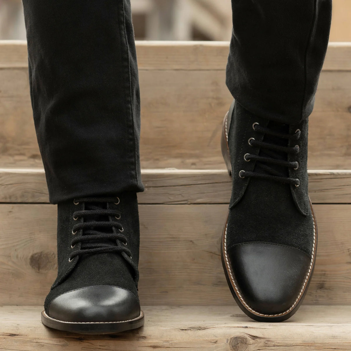 Cushioned Leather Insole & Ergonomic Arch Support Construction Detail