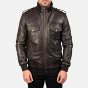 Detailansicht of High neck &amp; Zipper Hardware on Men's Agent Shadow Braun Leder-Bomberjacke für Herren