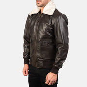 Brown Sheepskin Leather Bomber Jacket - Rückansicht mit passgenauen Schultern &amp; sauberem Saum