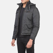 
Black Polyester Winter Jacket - Rückansicht mit passgenauen Schultern & sauberem Saum