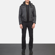 
Alps Quilted Black Windbreaker Jacket - Seitenansicht mit ergonomischem Ärmelschnitt & sportlicher Passform