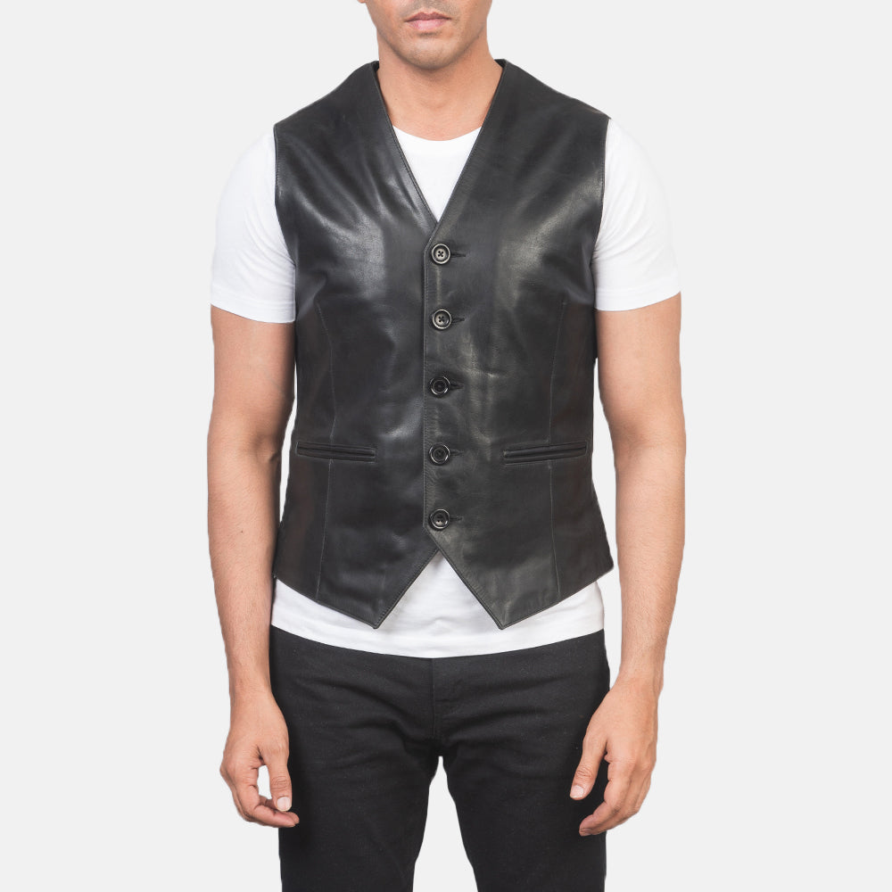 Detailansicht of Classic Collar &amp; 5 Button Hardware on Men's Auden Schwarz Lederweste für Herren