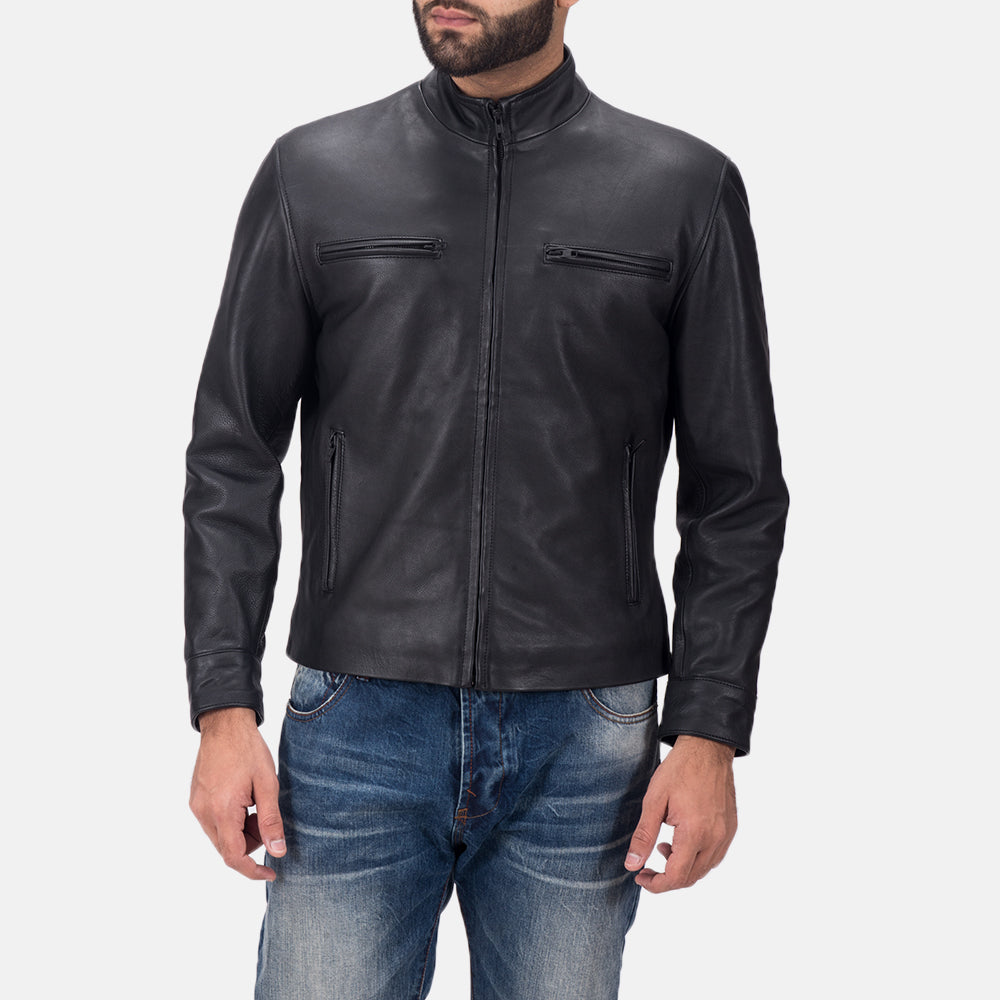 
Austere Matte Schwarz Leder-Bikerjacke für Herren in Black Calfskin Matte - Vorderansicht & maßgeschneiderte Silhouette | Online Kaufen