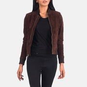 Women's Bliss Braun Suede Leder-Bomberjacke für Damen in Brown Goatskin Suede - Vorderansicht &amp; maßgeschneiderte Silhouette | Online Kaufen