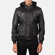 
Bouncer Biz Black Leather Hooded Bomber Jacket - Seitenansicht mit ergonomischem Ärmelschnitt & sportlicher Passform