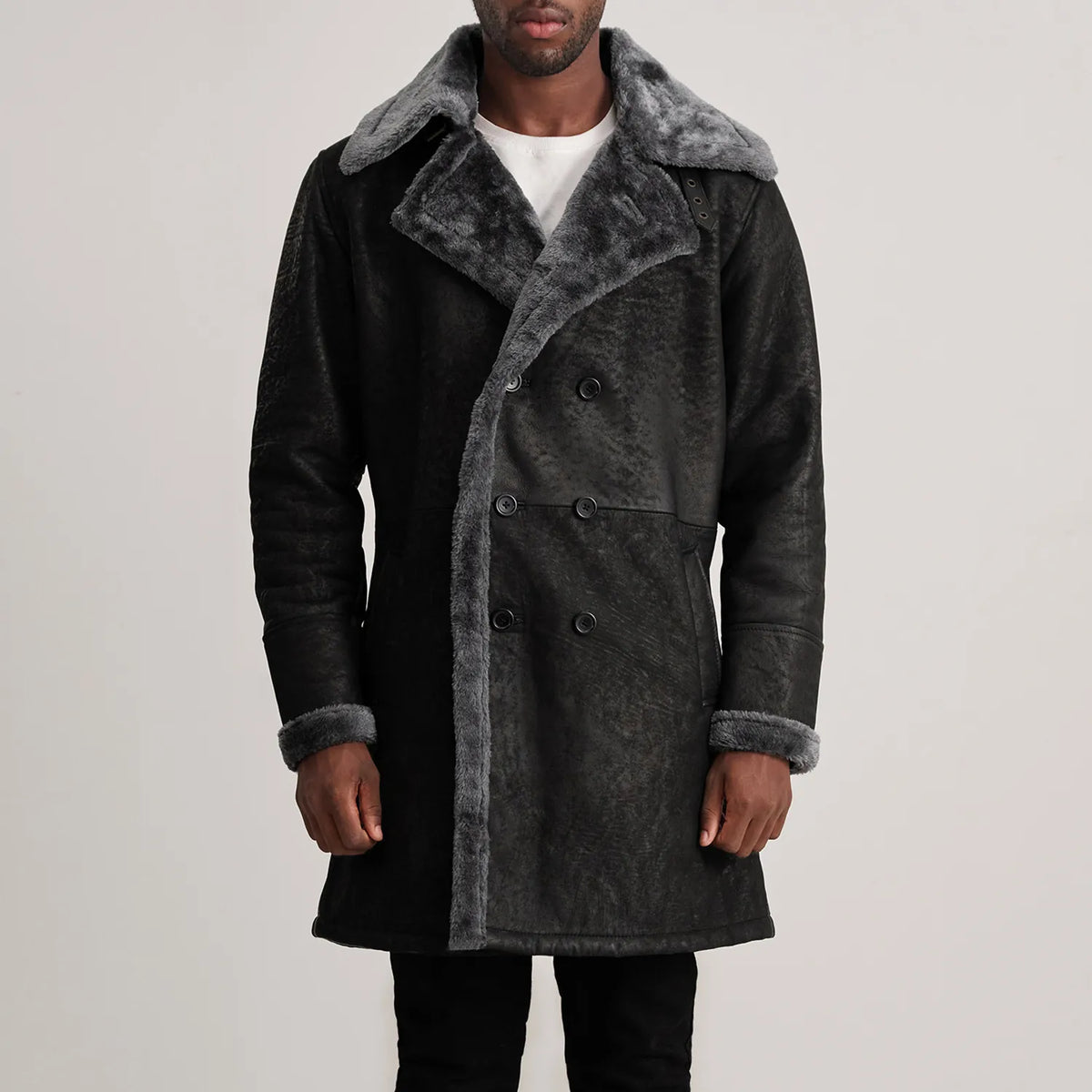 Detailansicht of Notch &amp; Button Hardware on Charles Brown Suede Leather Shearling Double-Breasted Coat