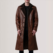 
Charlton Waxed Braun Leather Single Breasted Ledermantel für Herren For Men in Distressed Brown Sheepskin Burnished - Vorderansicht & maßgeschneiderte Silhouette | Online Kaufen