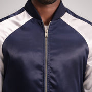 
Innenansicht Showing Quilted Polyester Lining & Zwei funktionale Innentaschen