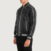 Black Sheepskin Leather Varsity Jacket - Rückansicht mit passgenauen Schultern &amp; sauberem Saum