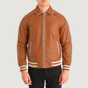 Detailansicht of Shirt collar &amp; Zipper Hardware on Cooper Hellbraun Braun Leather Varsity Lederjacke für Herren
