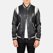 Men's Dantee Schwarz Leather Varsity Lederjacke für Herren in Black &amp; White Sheepskin Leather - Vorderansicht &amp; maßgeschneiderte Silhouette | Online Kaufen
