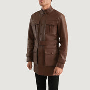 
Brown Cowhide leather Jacket - Rückansicht mit passgenauen Schultern & sauberem Saum