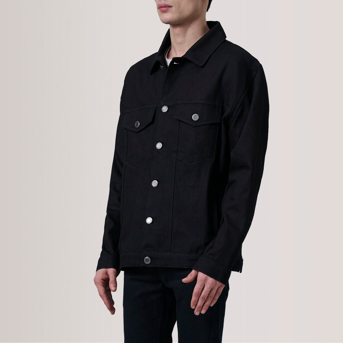 Eddie Schwarz Oversized Denim Trucker Lederjacke für Herren For Men - Seitenansicht mit ergonomischem Ärmelschnitt