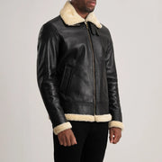 
Black Sheepskin Leather Bomber Jacket - Rückansicht mit passgenauen Schultern & sauberem Saum