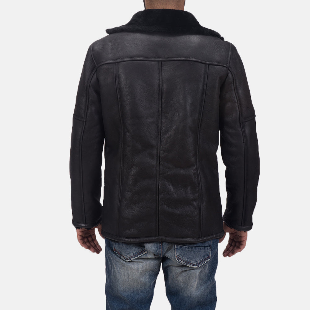 Detailansicht of Notch &amp; Button Hardware on Men's Furcliff Double Face Shearling Ledermantel für Herren