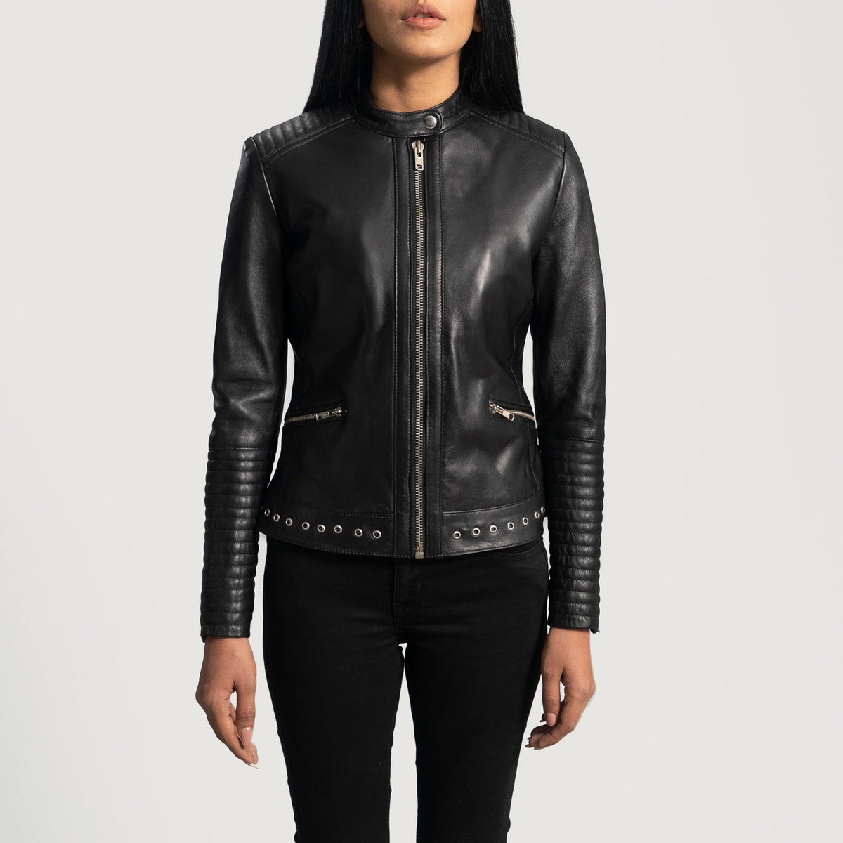 
Haley Ray Schwarz Leder-Bikerjacke für Damen in Black Sheepskin Leather - Vorderansicht & maßgeschneiderte Silhouette | Online Kaufen