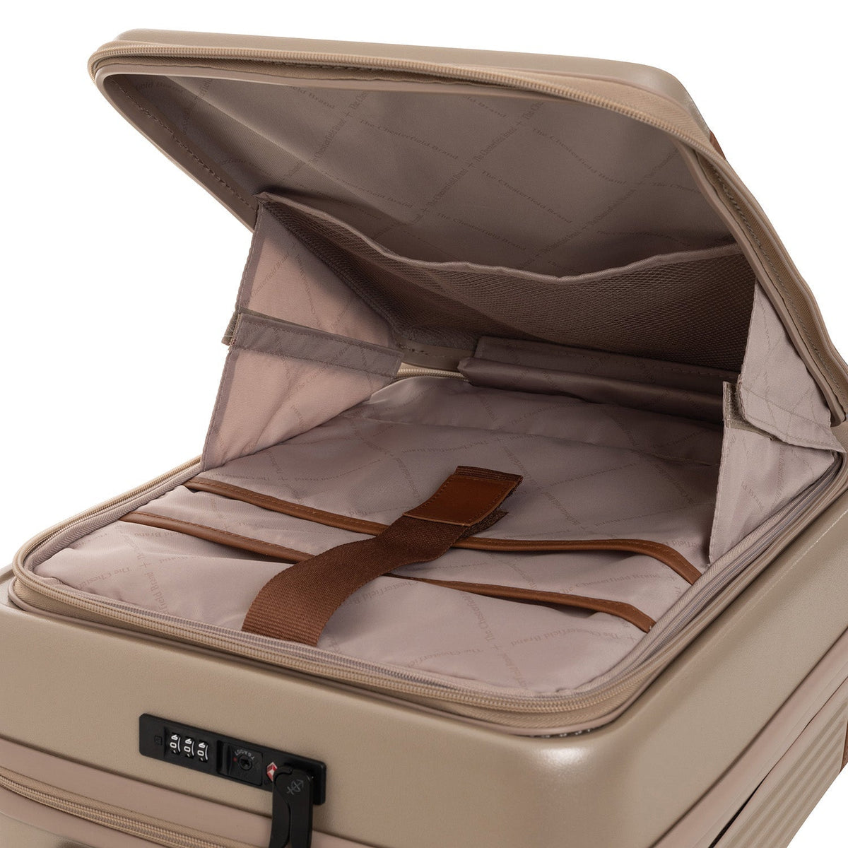 
Innenansicht Showing Quilted Viscose Lining & Zwei funktionale Innentaschen