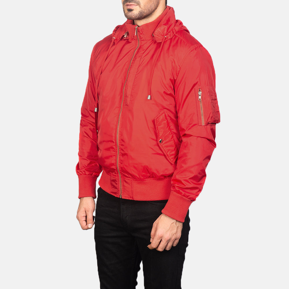 Red Nylon Bomber Jacket - Rückansicht mit passgenauen Schultern &amp; sauberem Saum