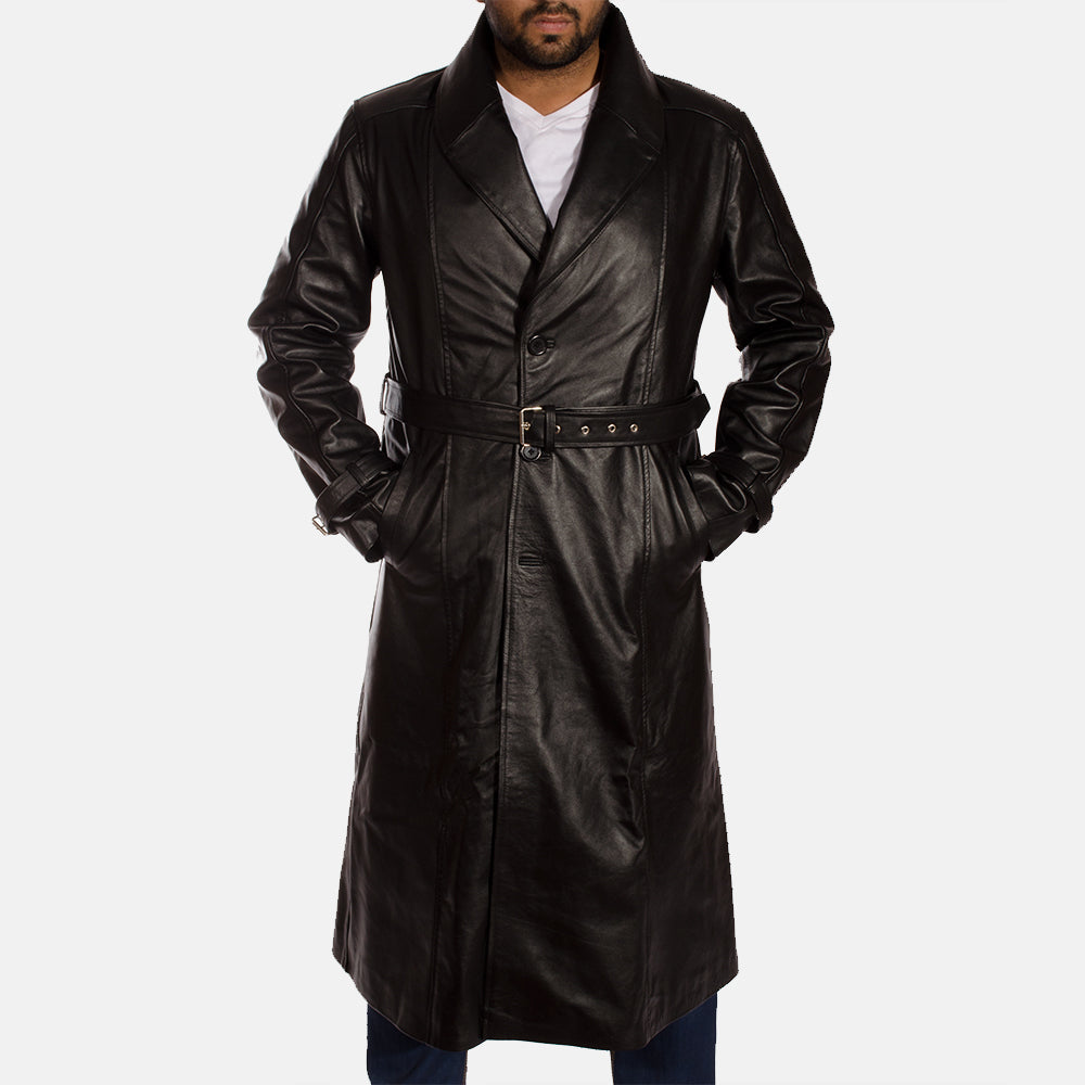
Black Cowhide Leather Trench Coat - Rückansicht mit passgenauen Schultern & sauberem Saum
