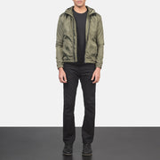 
Jimmy Grün Hooded Windbreaker Lederjacke für Herren - Seitenansicht mit ergonomischem Ärmelschnitt & sportlicher Passform
