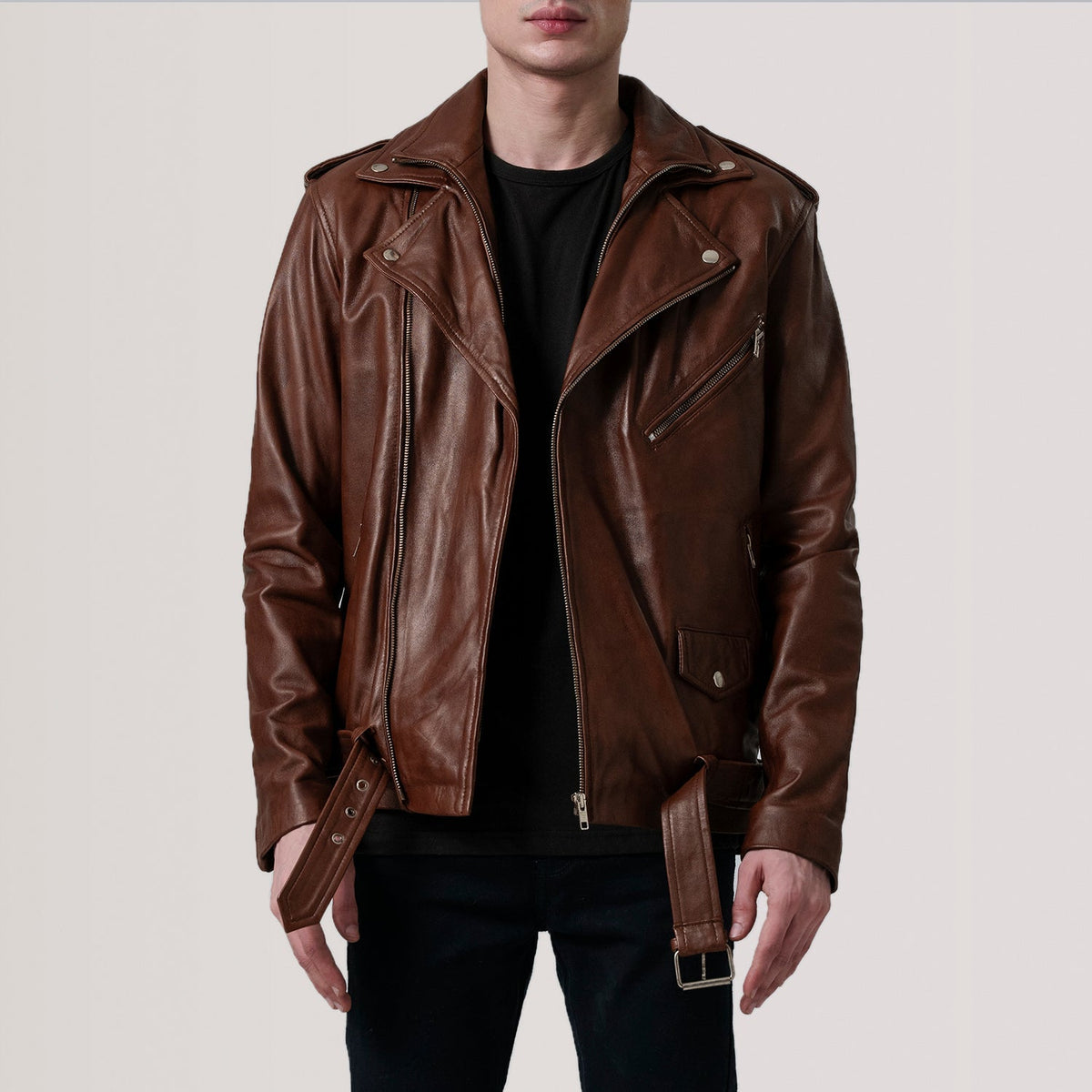 Kole Waxed Braun Leather Double Rider Lederjacke für Herren in Distressed Brown Sheepskin Burnished - Vorderansicht &amp; maßgeschneiderte Silhouette | Online Kaufen