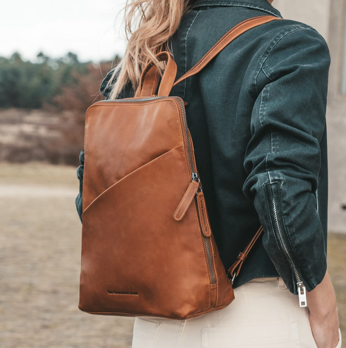 Amanda Full-Grain Leather Backpack für Damen – Zusätzliche Produktansicht 2