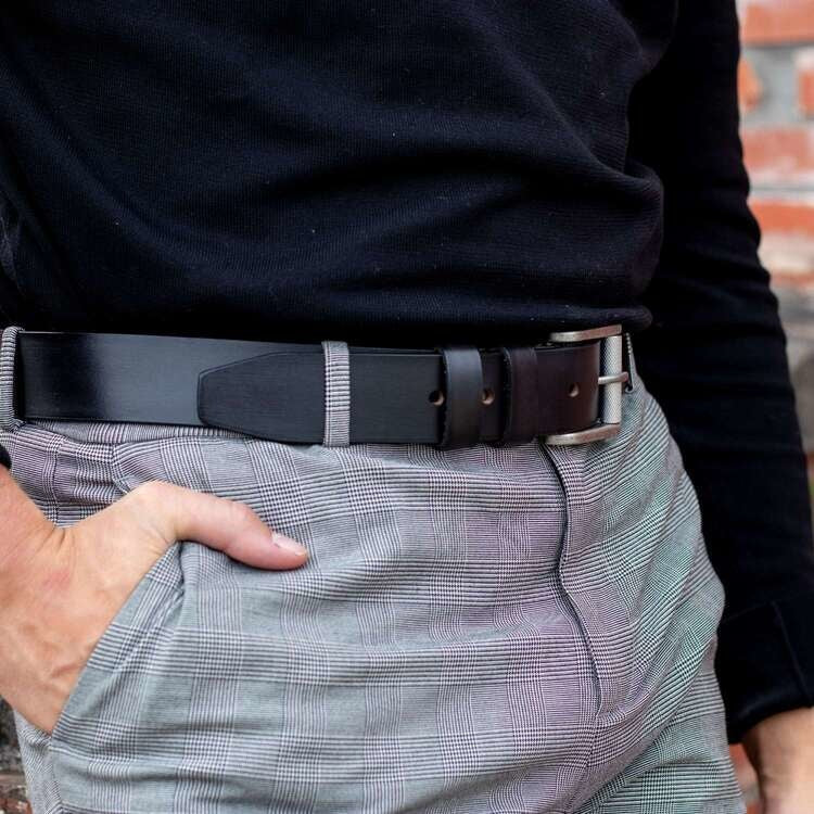 Aayden Full-Grain Leather Belt - Structured Side Profile Showing Gusset Depth & Expansion Capacity