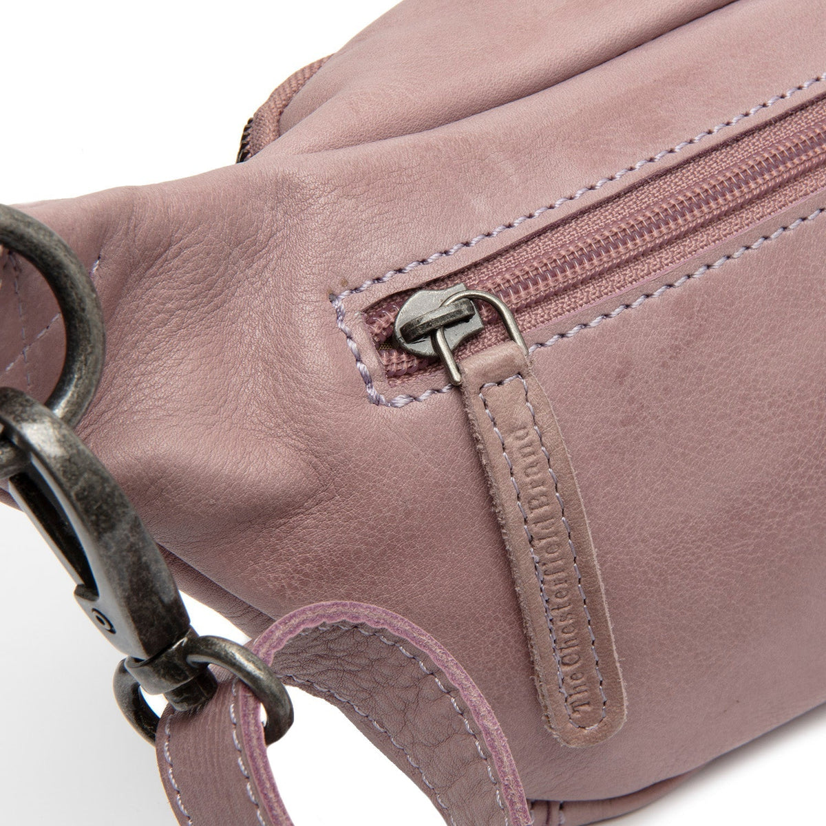 Severo Full-Grain Ledergürtel Bag für Damen - Structured Side Profile Showing Gusset Depth &amp; Expansion Capacity
