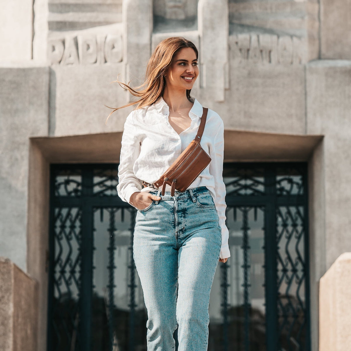 Toronto Full-Grain Ledergürtel Bag für Damen – Zusätzliche Produktansicht 3