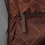 Styled Fit Perspective of Leather Garment Bag Josh für Damen on Model - Natural Daylight Drape