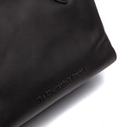 Chili Full-Grain Leather Handbag für Damen - Seitenansicht mit ergonomischem Ärmelschnitt