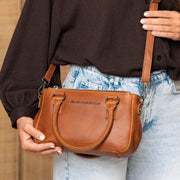Styled Fit Perspective of Fenja Full-Grain Leather Handbag für Damen on Model - Natural Daylight Drape