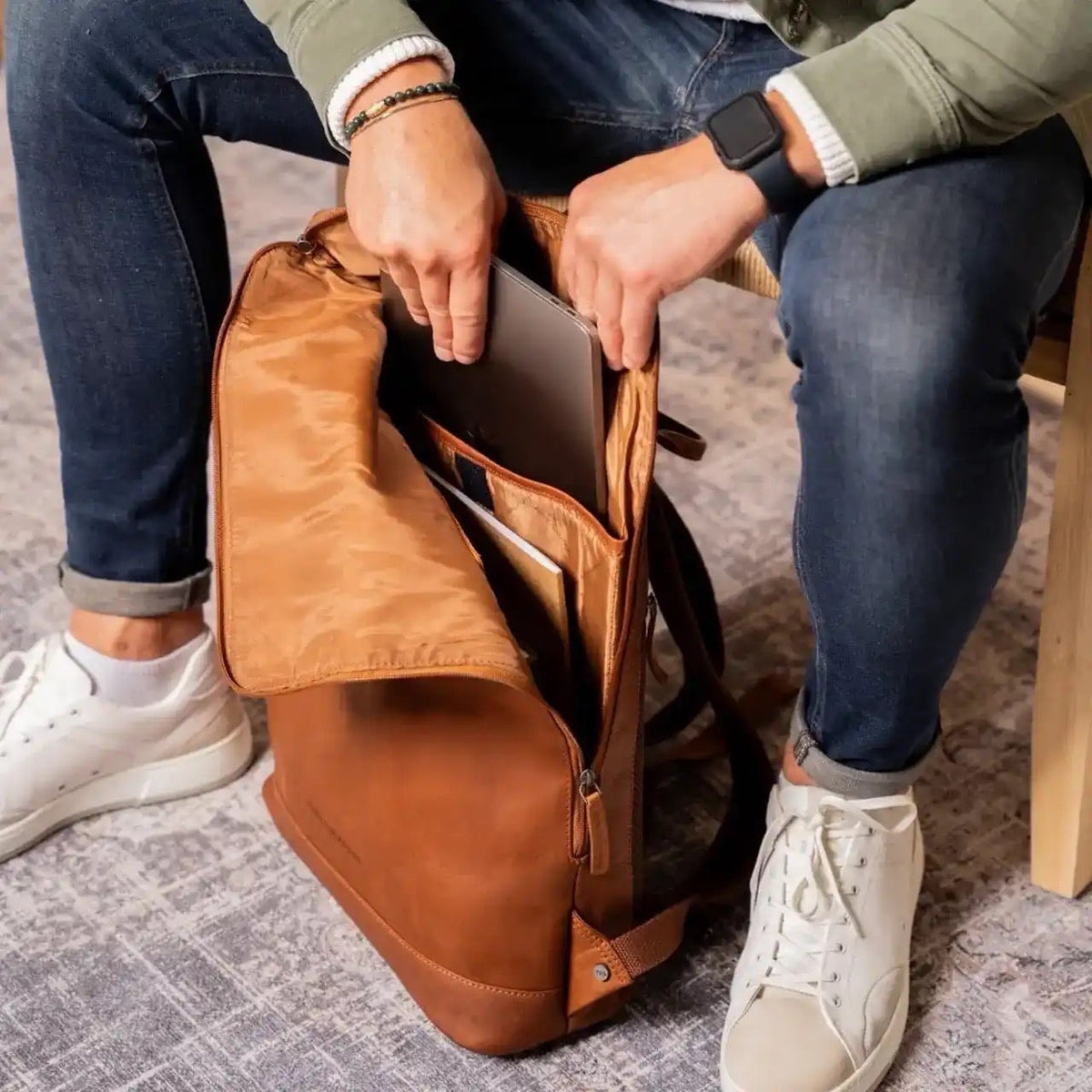 
Larsson Vollnarbenleder-Laptop-Rucksack – alternate product view 3
