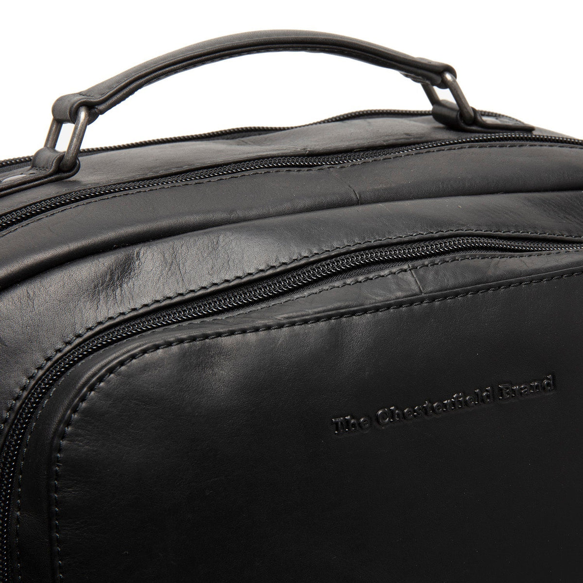 100% Full-Grain Wax Pull-Up 100% Full-Grain Leather Grain Texture &amp; Handcrafted Patina Detail