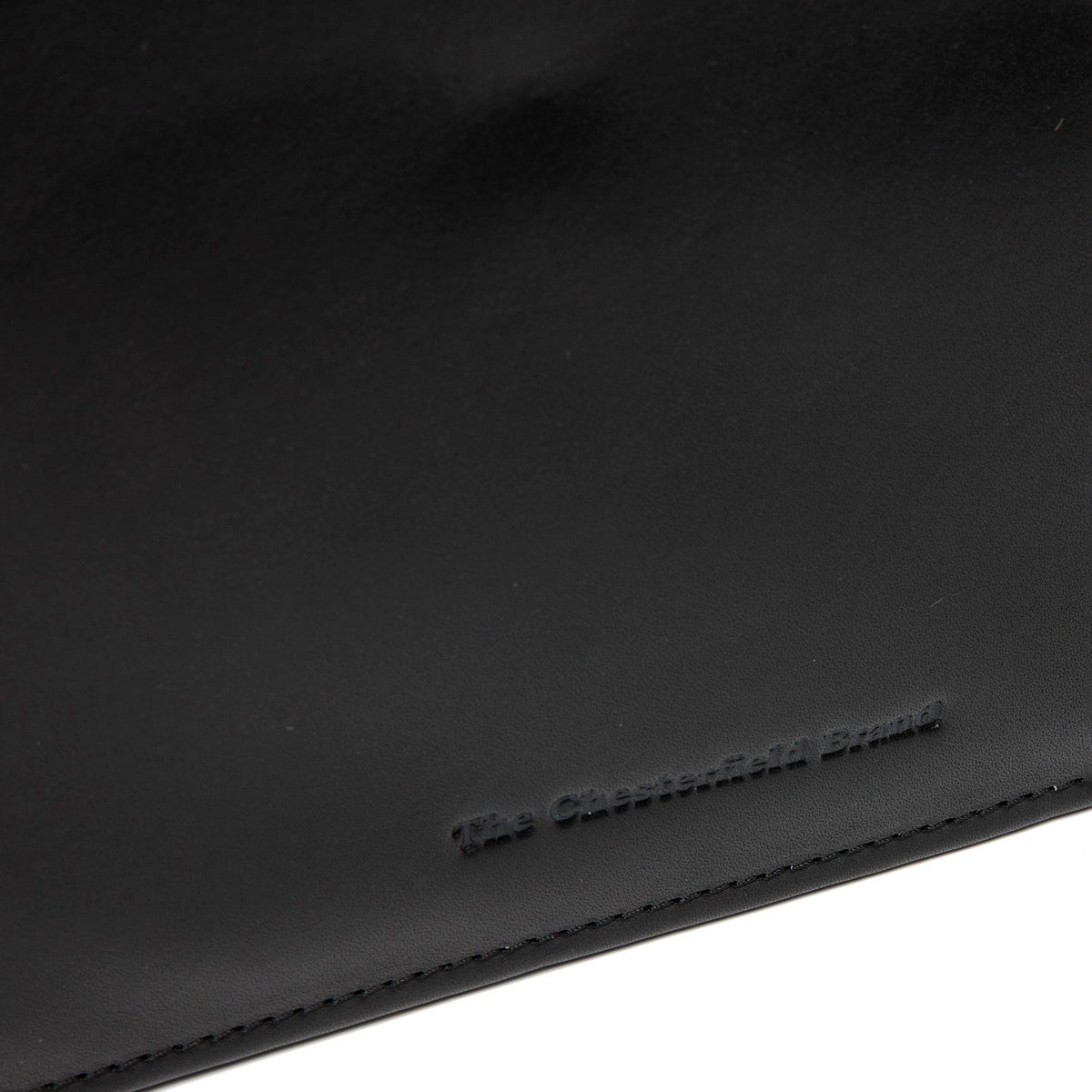 Detailansicht of Classic Collar &amp; Heavy-Duty Zipper Hardware on Leather Portfolio Moreton für Damen
