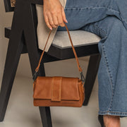 
Clifden Vollnarbenleder-Schultertasche – alternate product view 2