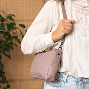 Irving Full-Grain Leather Shoulder Bag für Damen – Zusätzliche Produktansicht 3