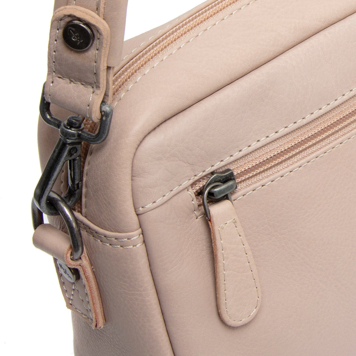 
Innenansicht Showing Dedicated Padded Laptop Sleeve & Multi-Compartment Organization
