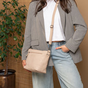 Zarita Full-Grain Leather Shoulder Bag für Damen - Structured Side Profile Showing Gusset Depth &amp; Expansion Capacity